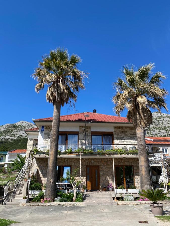 Apartmani 4 Palme Starigrad Paklenica Exteriér fotografie