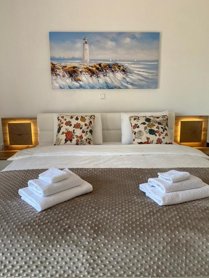 Apartmani 4 Palme Starigrad Paklenica Exteriér fotografie