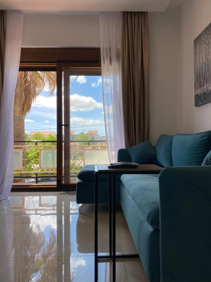Apartmani 4 Palme Starigrad Paklenica Exteriér fotografie