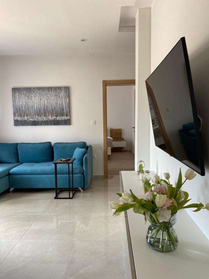 Apartmani 4 Palme Starigrad Paklenica Exteriér fotografie
