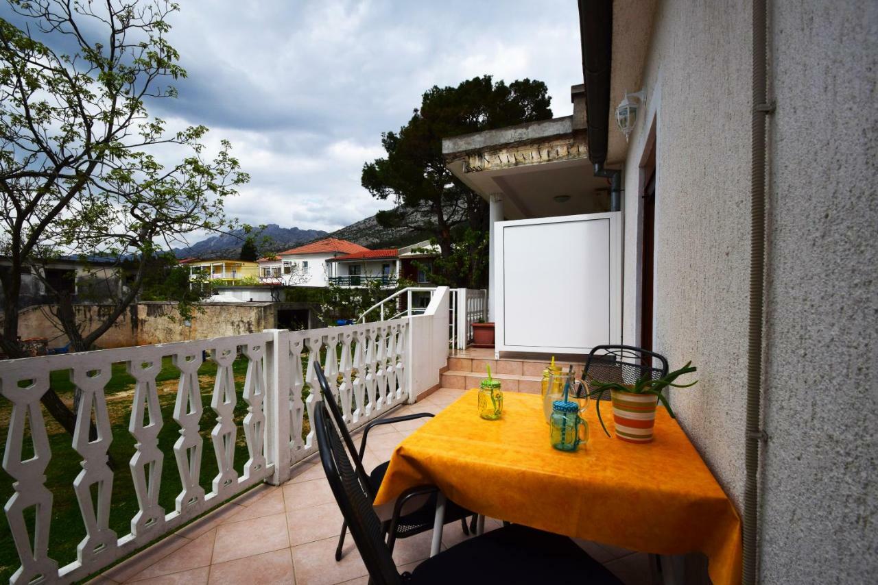 Apartmani 4 Palme Starigrad Paklenica Exteriér fotografie