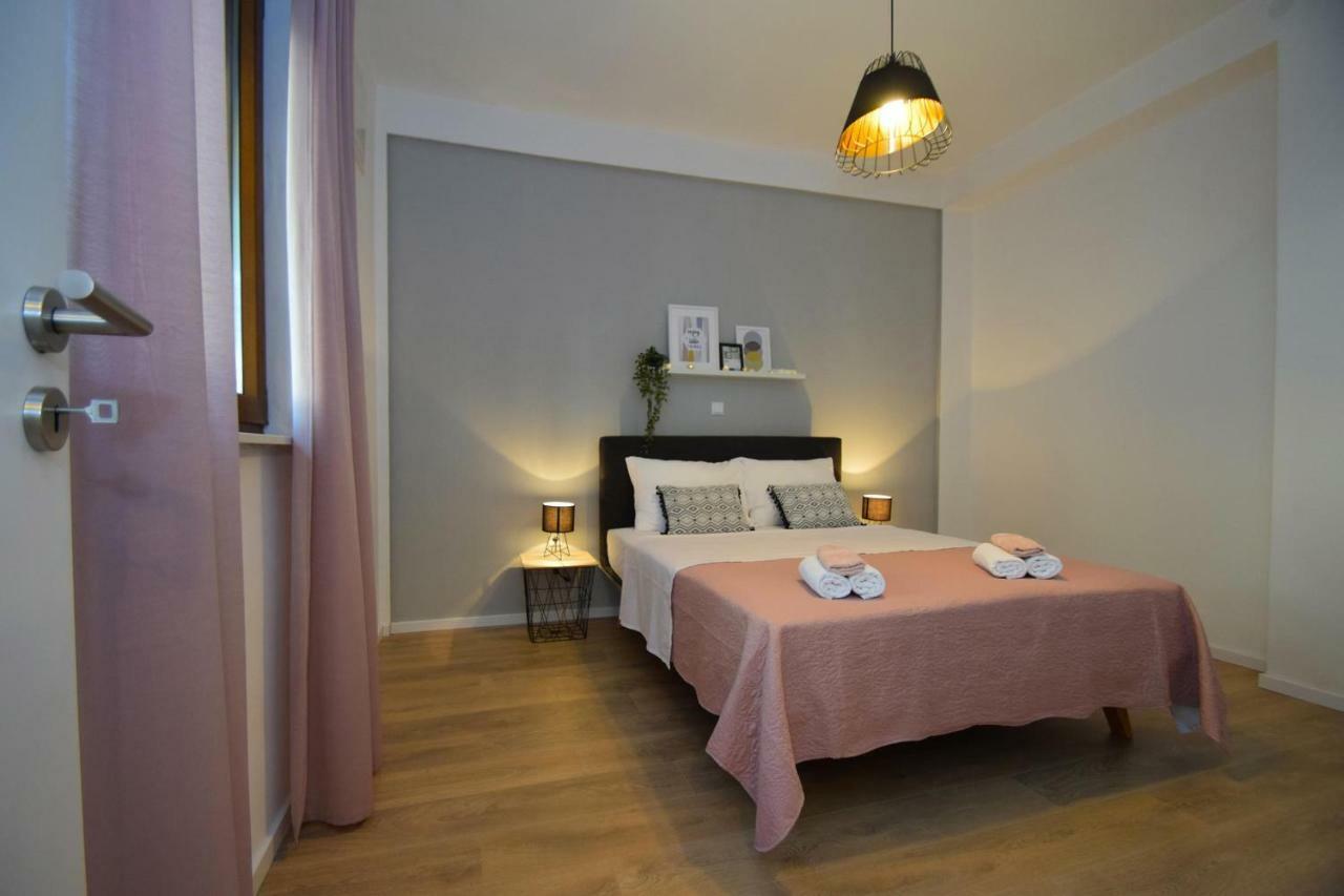 Apartmani 4 Palme Starigrad Paklenica Exteriér fotografie